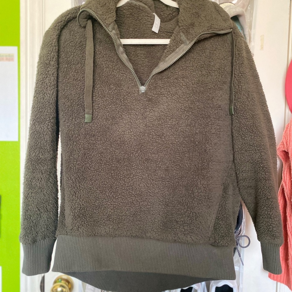 OBO! Like New Athleta Sherpa Quarter Zip